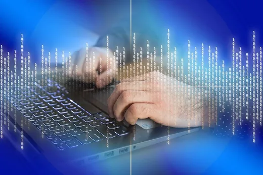 'Elektronikus ügyintézés' cikk borítóképe